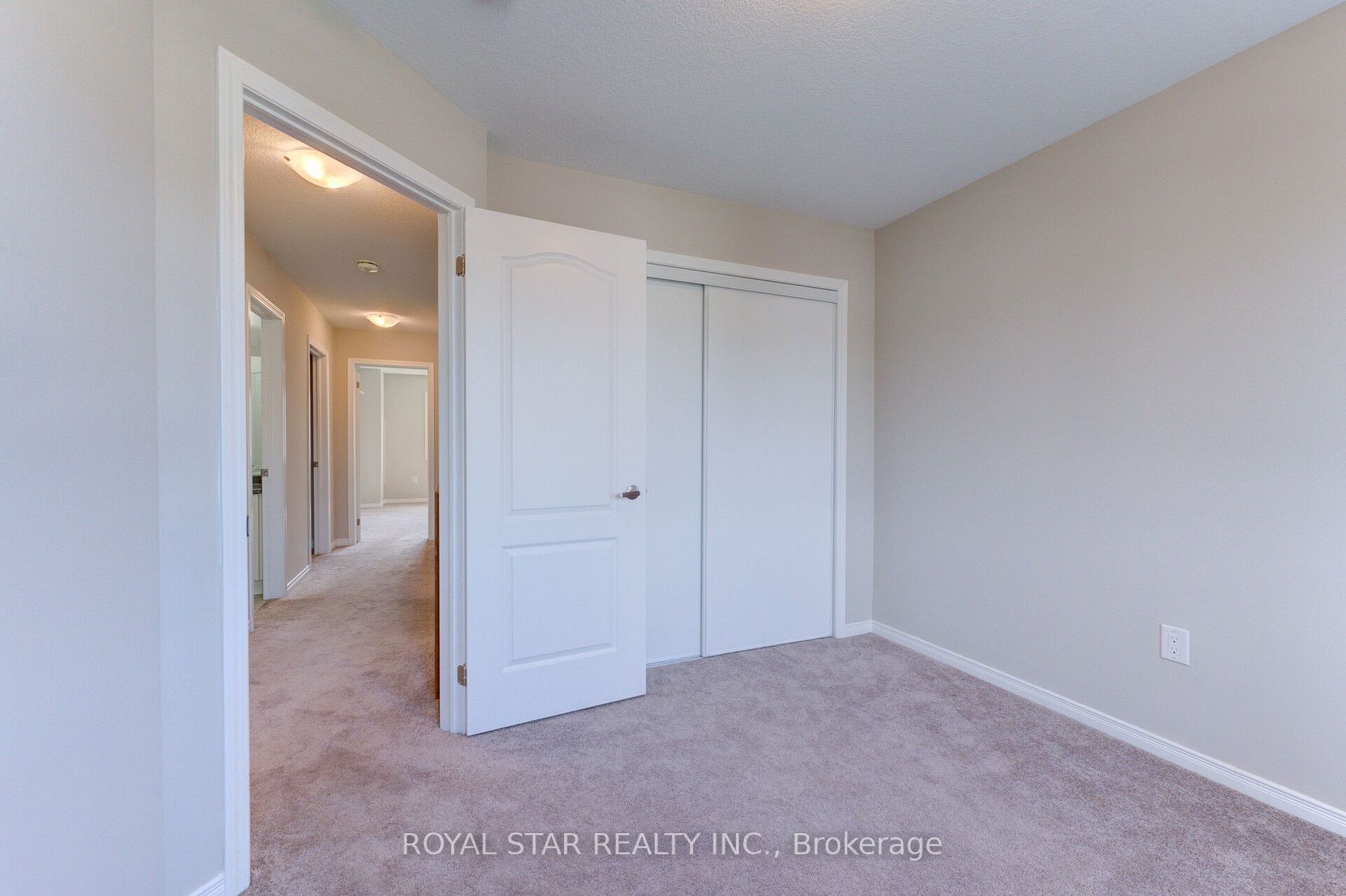 Listing X6039240 - Large Photo # 23