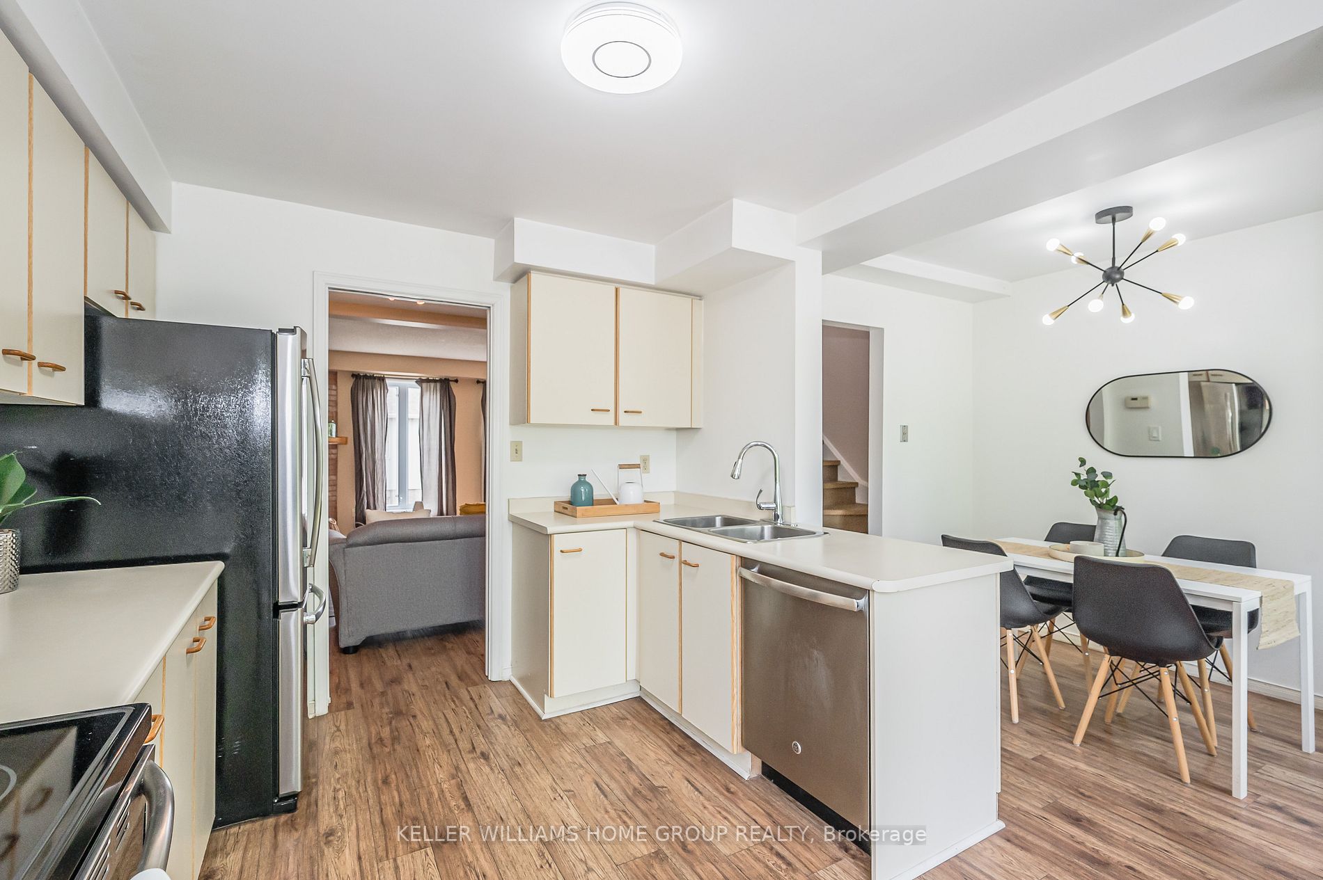 Listing X6039400 - Large Photo # 22