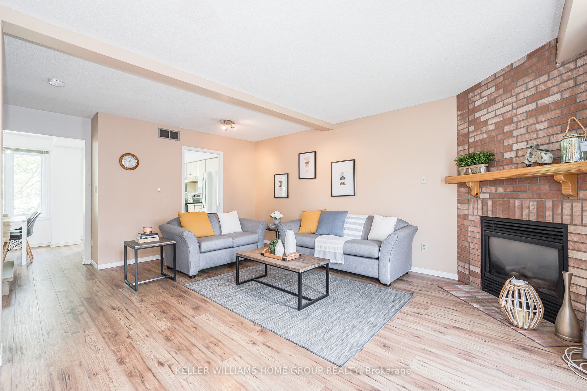 Listing X6039400 - Large Photo # 11