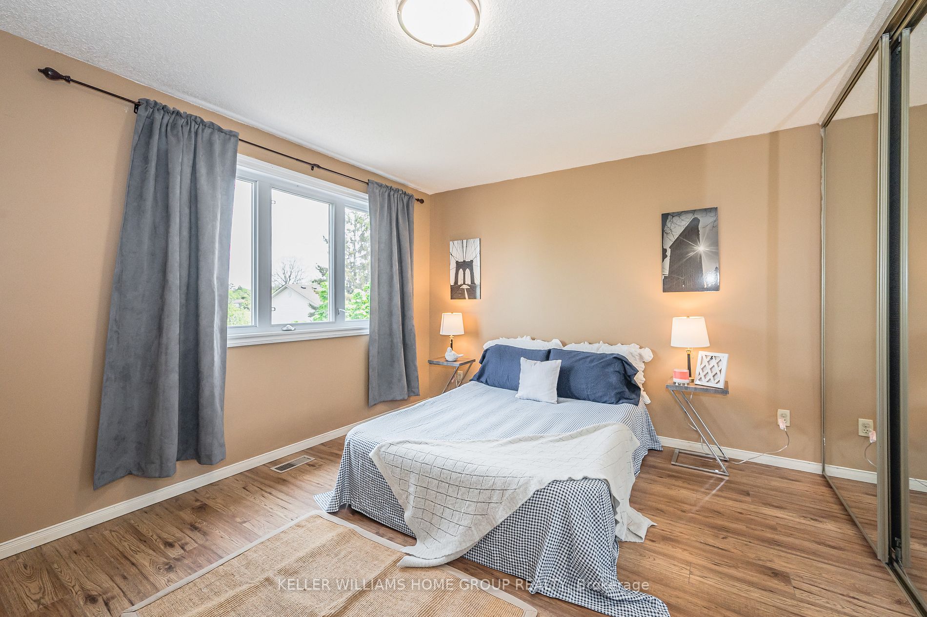 Listing X6039400 - Large Photo # 28