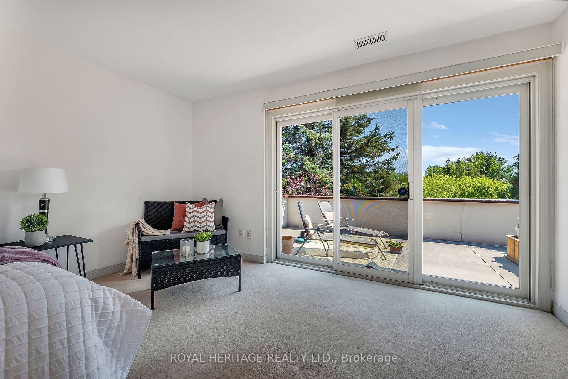 Listing X6040020 - Large Photo # 25