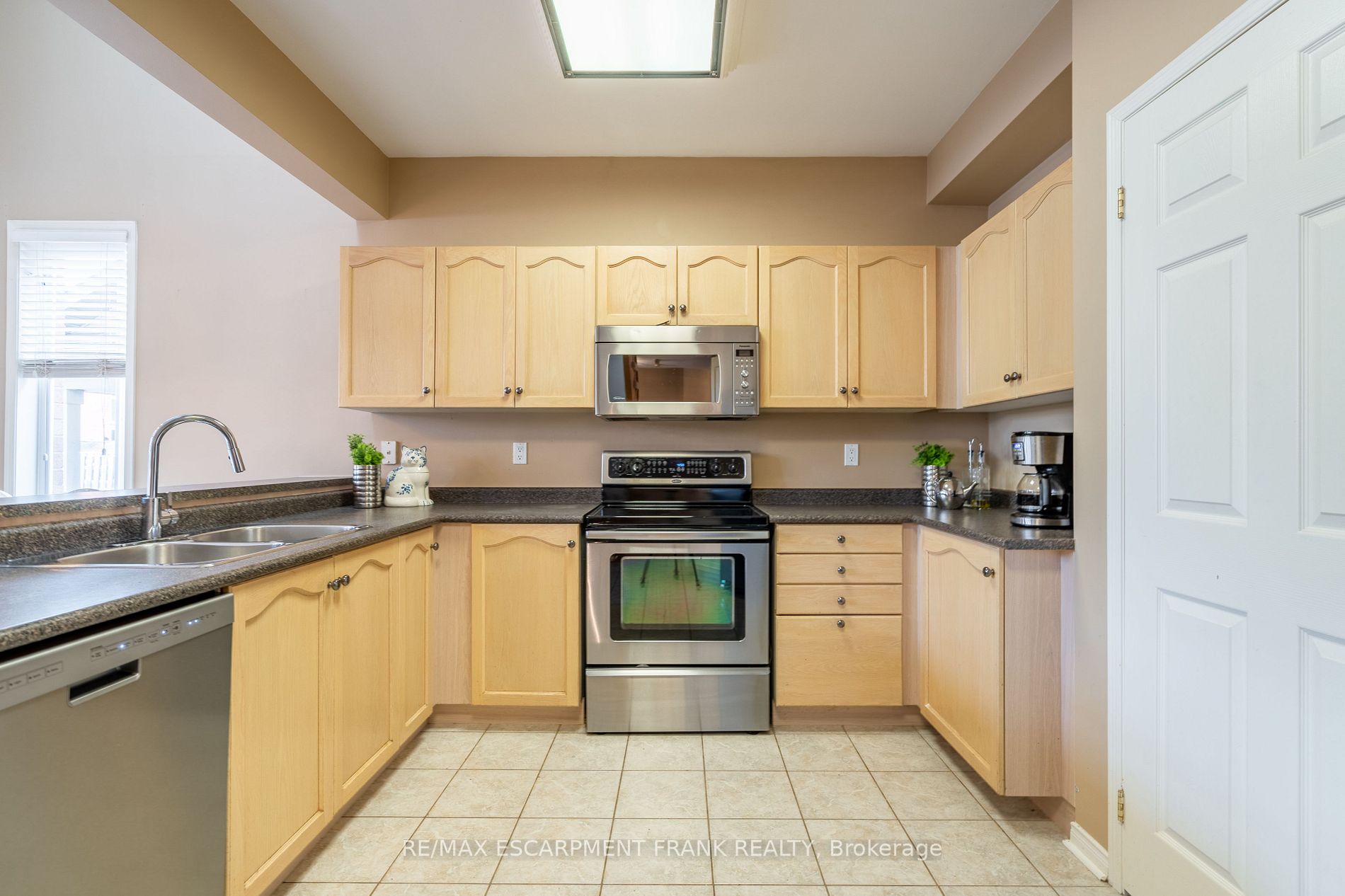 162 Morwick Dr