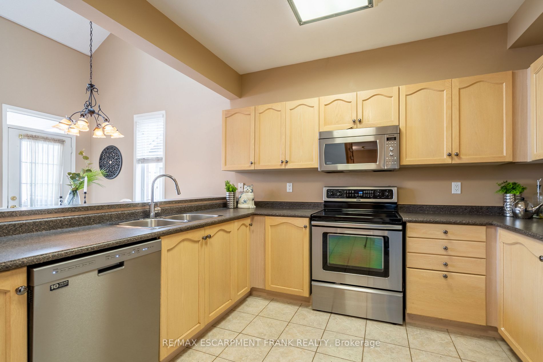 162 Morwick Dr
