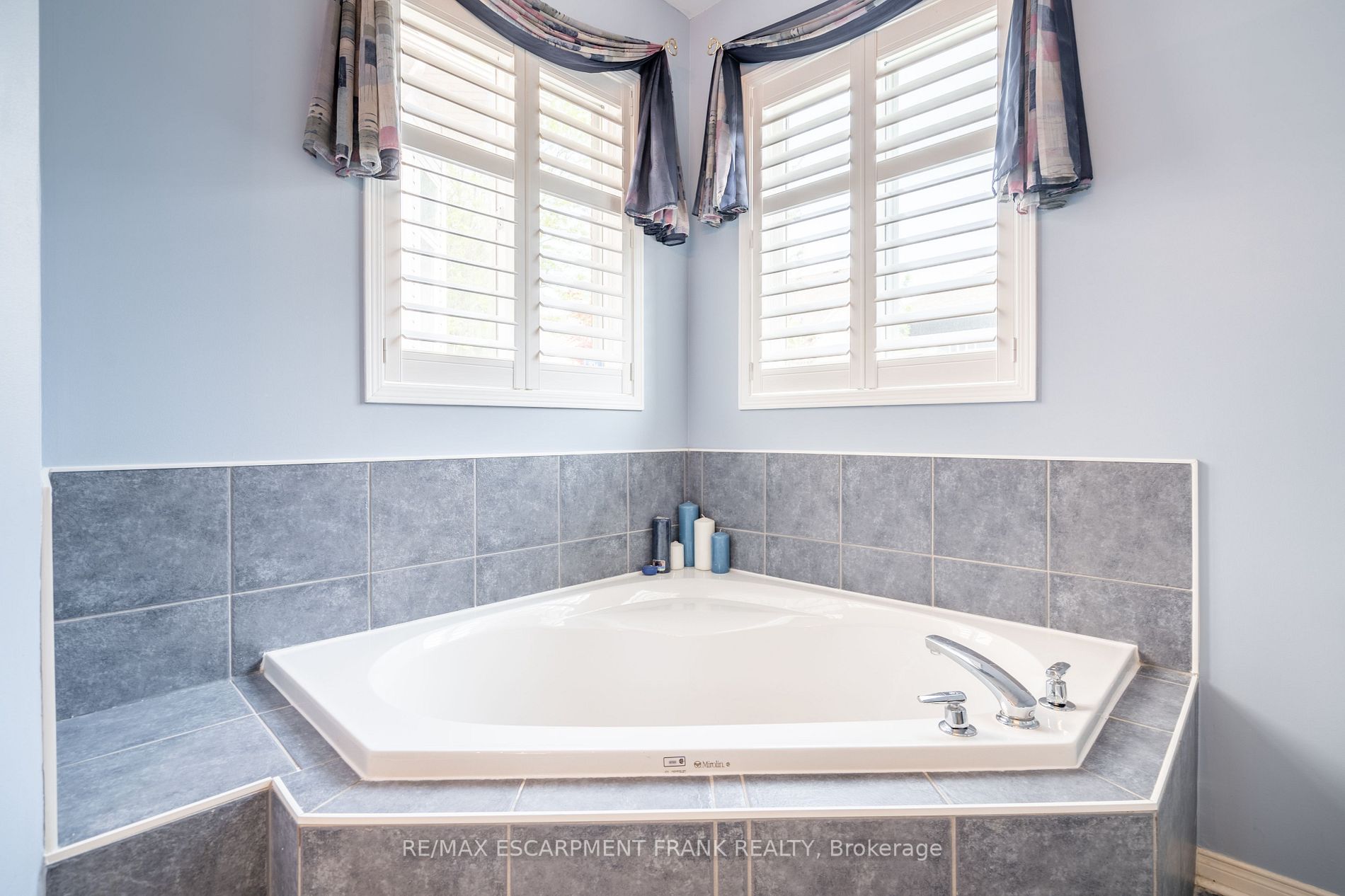 162 Morwick Dr