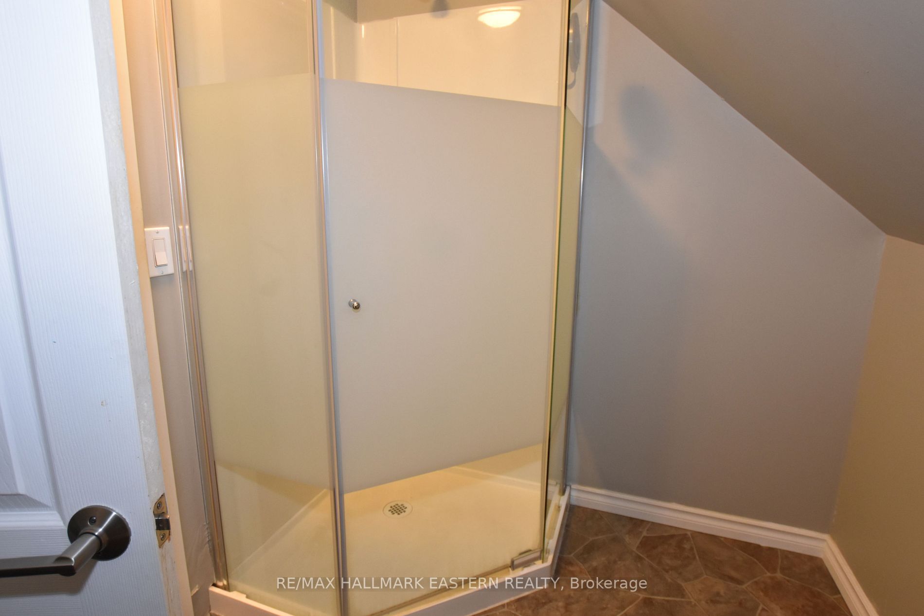 Listing X6040328 - Large Photo # 6