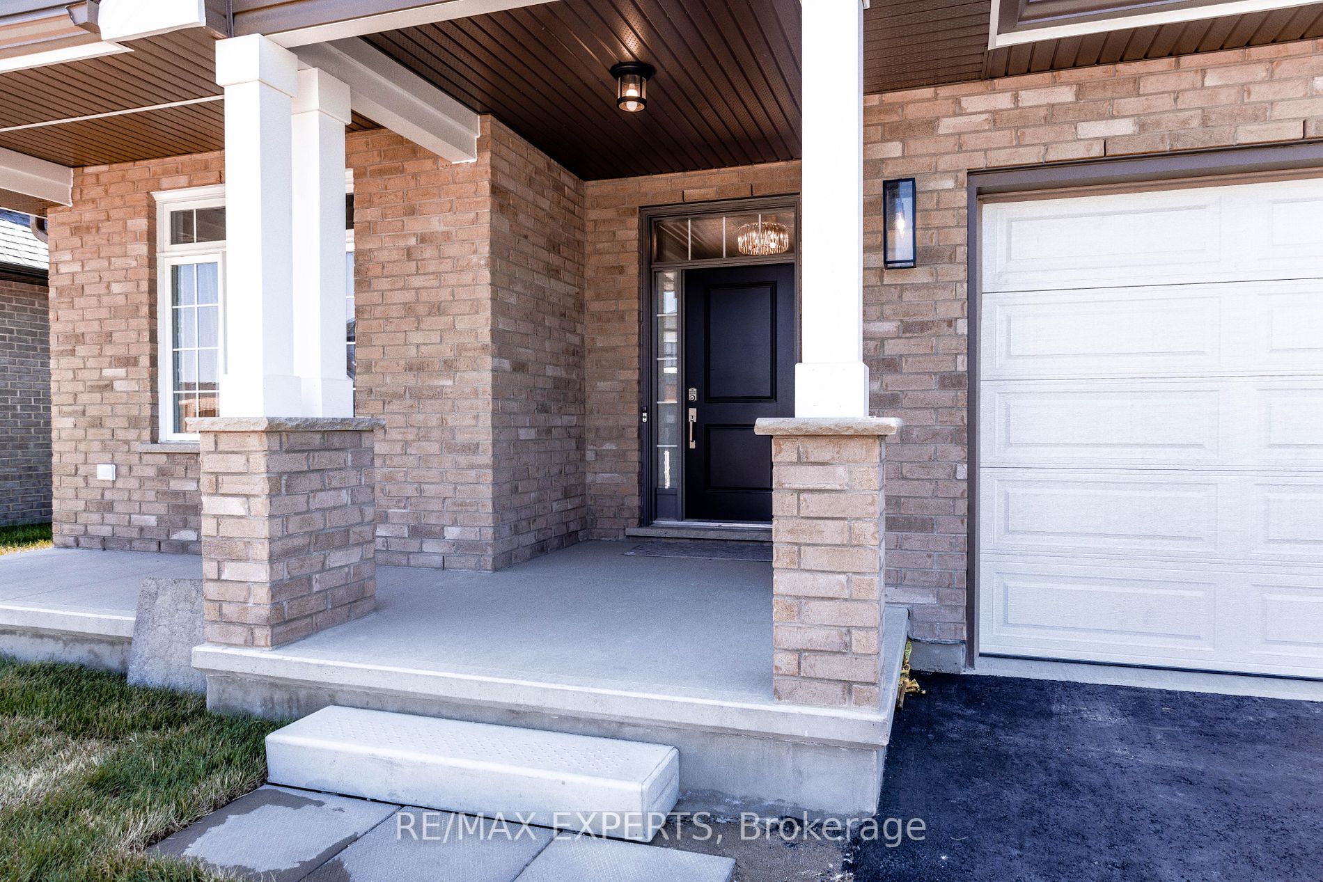 Listing X6040628 - Large Photo # 2