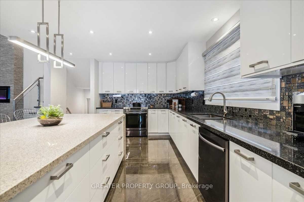 Listing X6041397 - Large Photo # 11