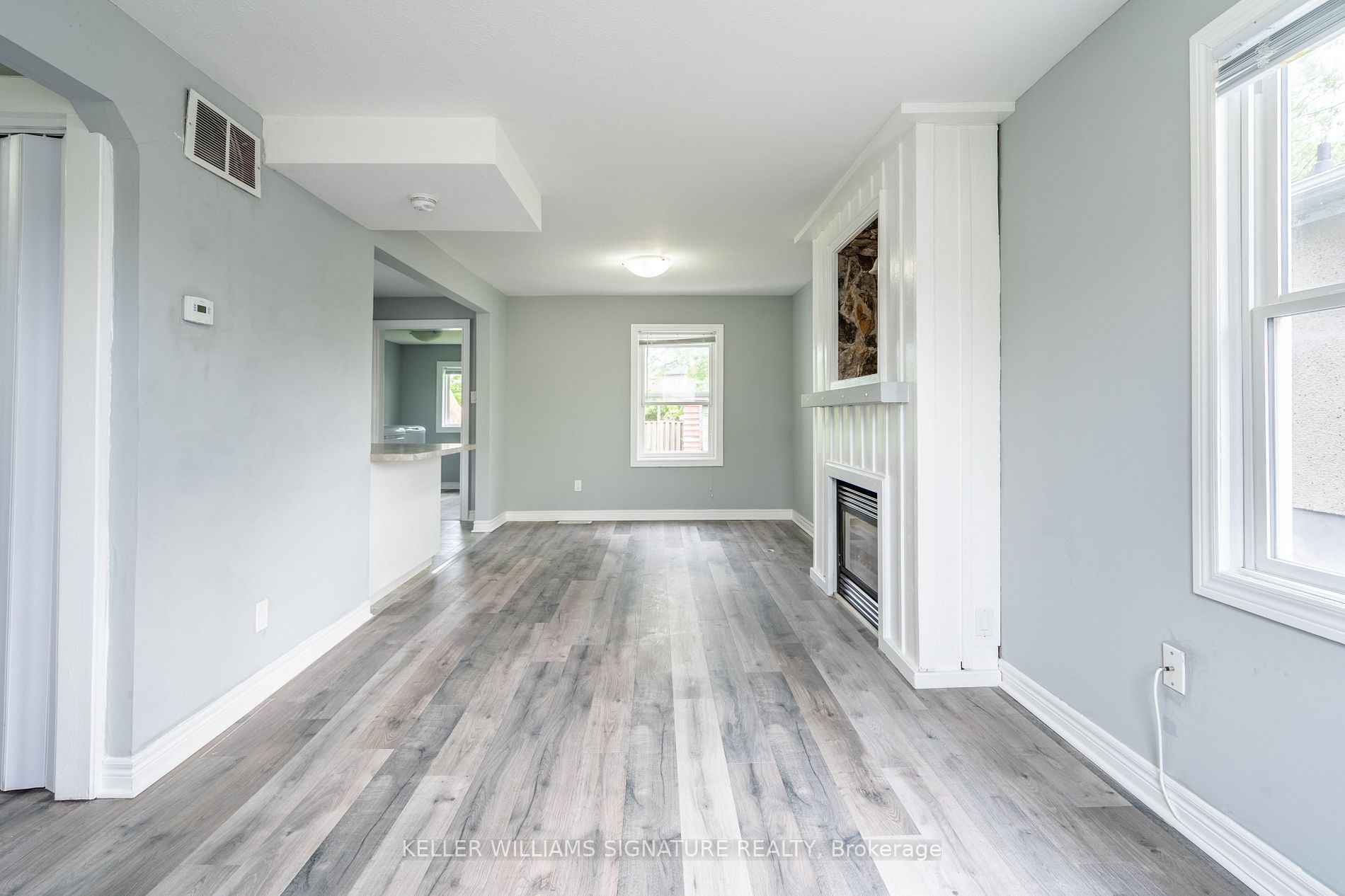 Listing X6041500 - Large Photo # 2