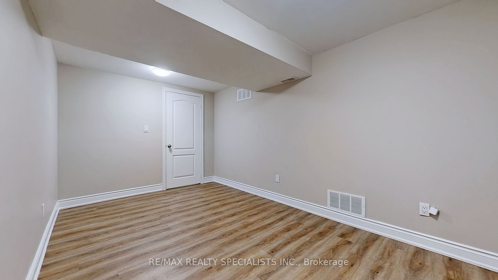 Listing X6041660 - Large Photo # 32