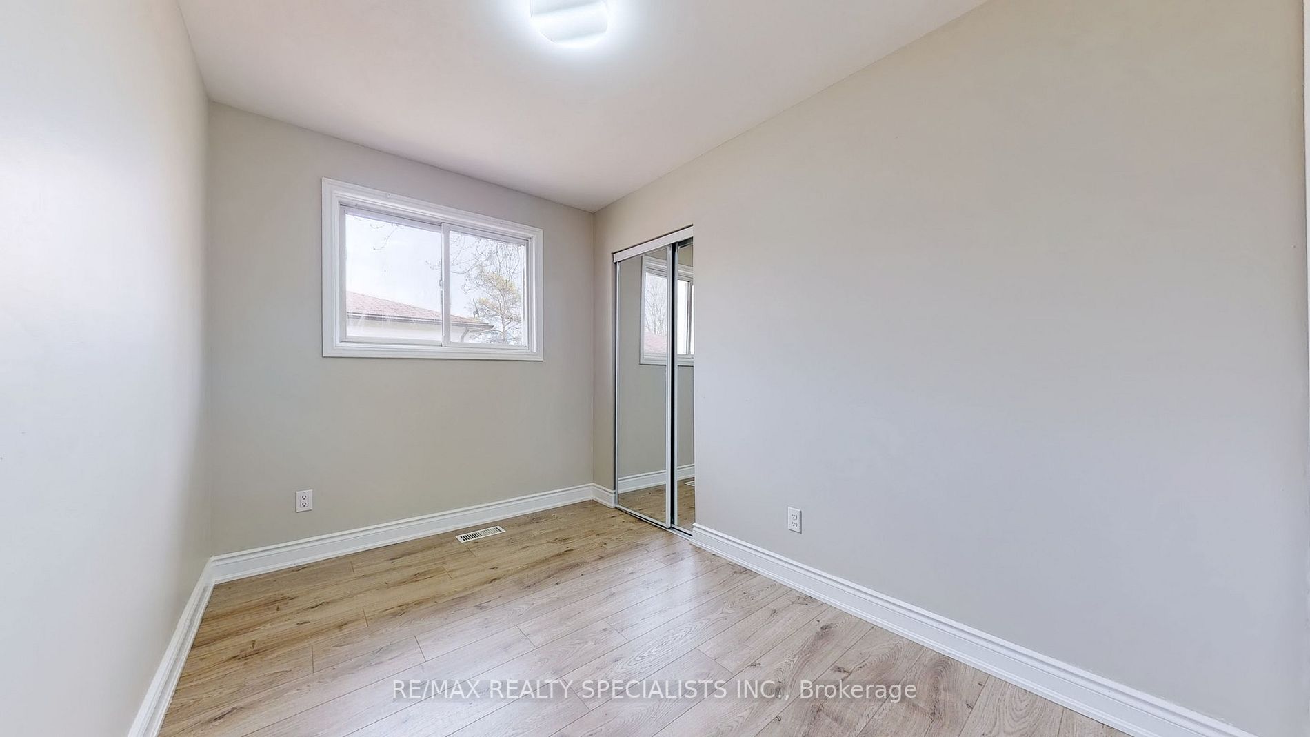 Listing X6041660 - Large Photo # 17