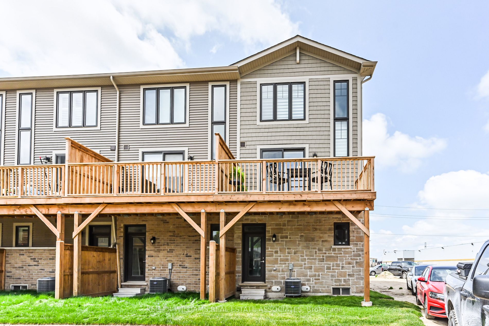 Listing X6042320 - Large Photo # 32