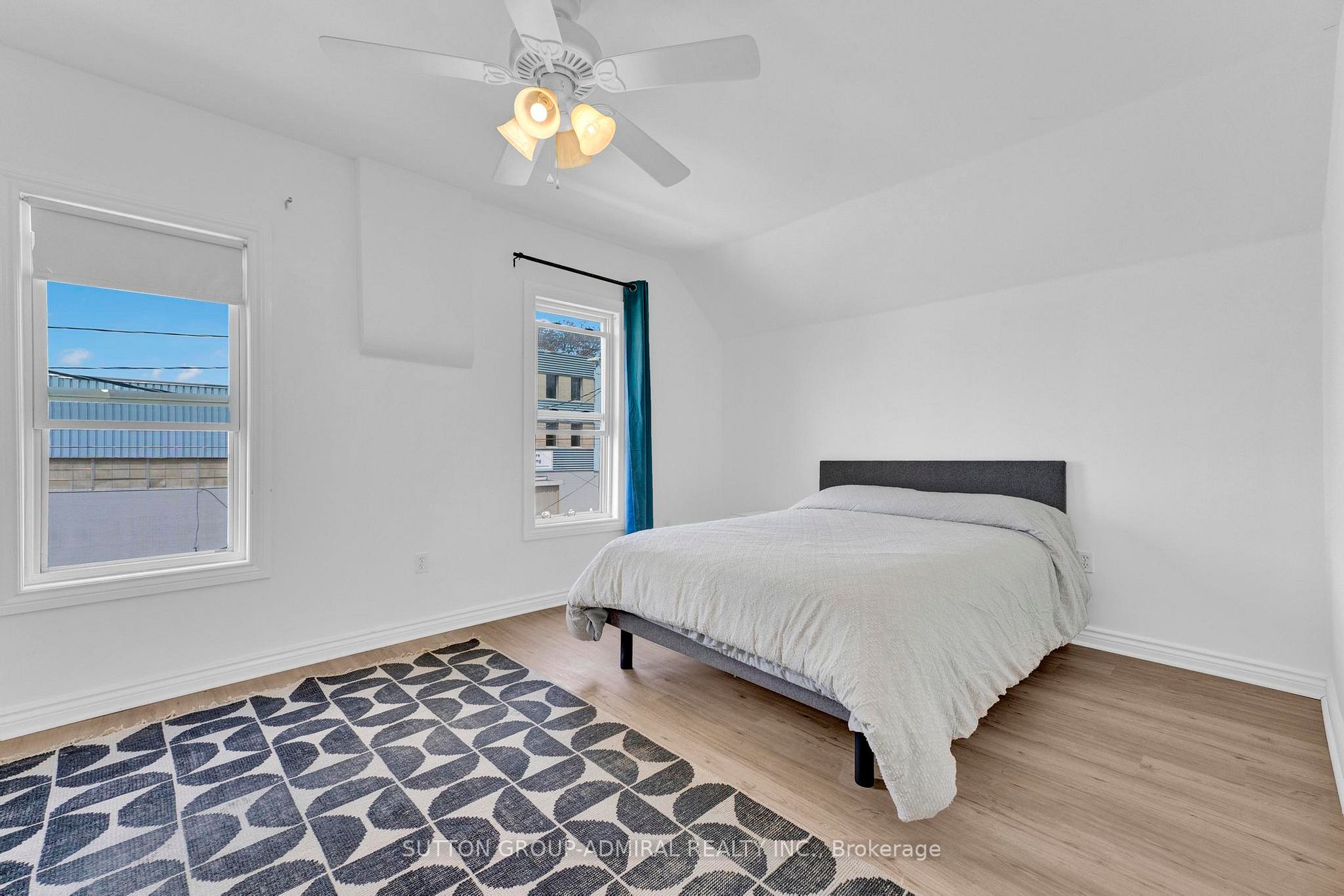 Listing X6042400 - Large Photo # 16