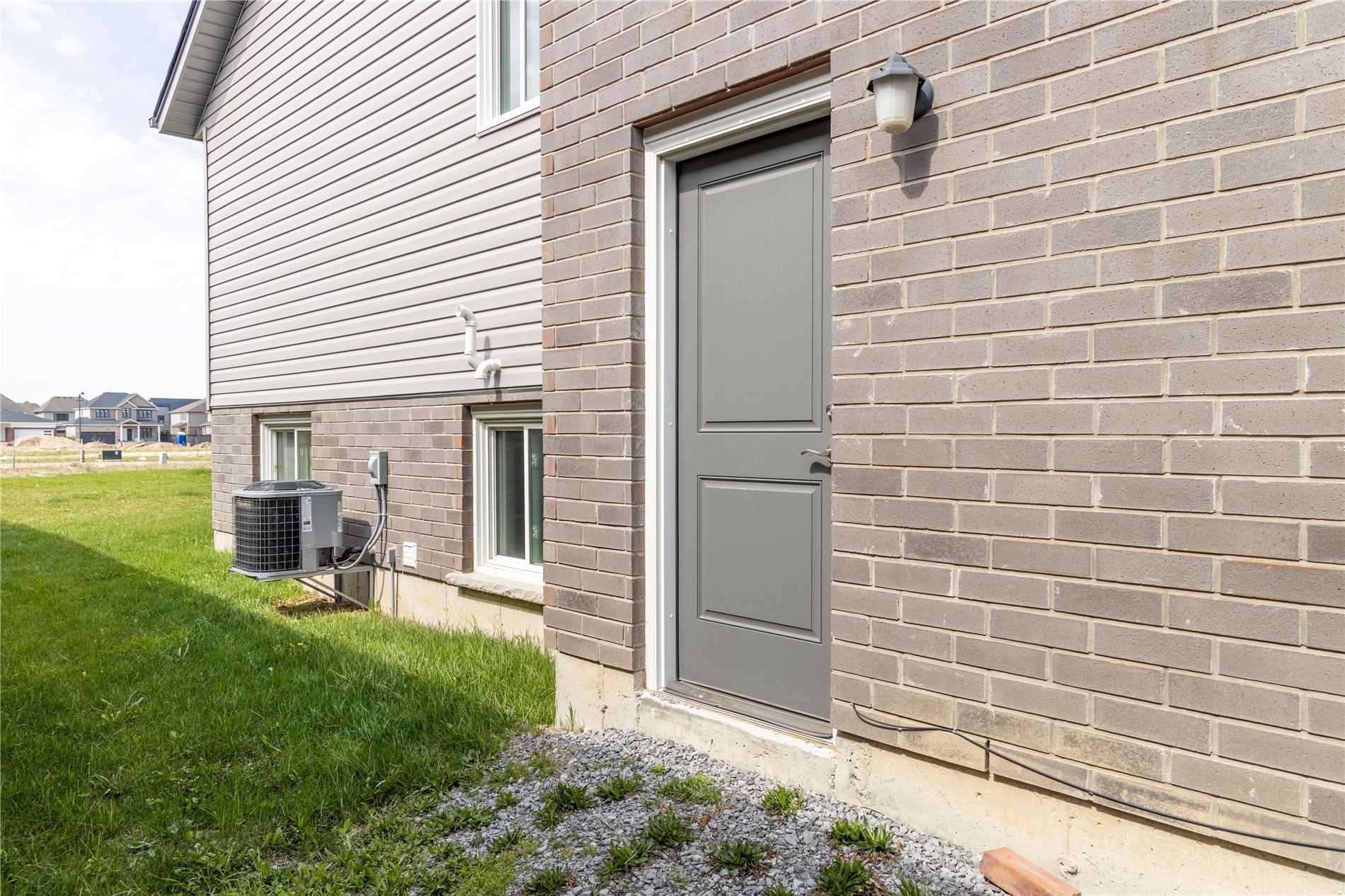 9 Cinnamon St