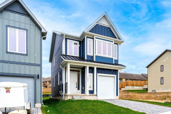943 Deveron Cres, London
