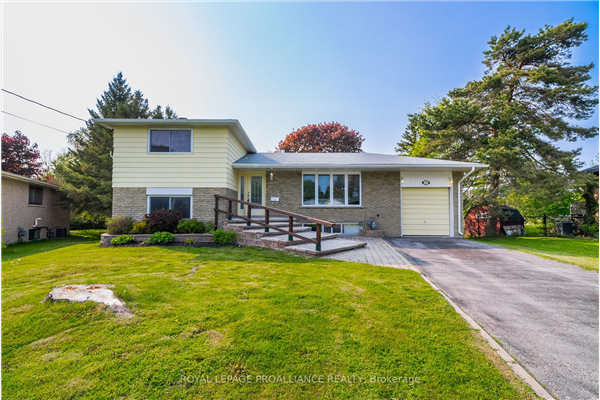 17 Gardiner Cres, Cobourg