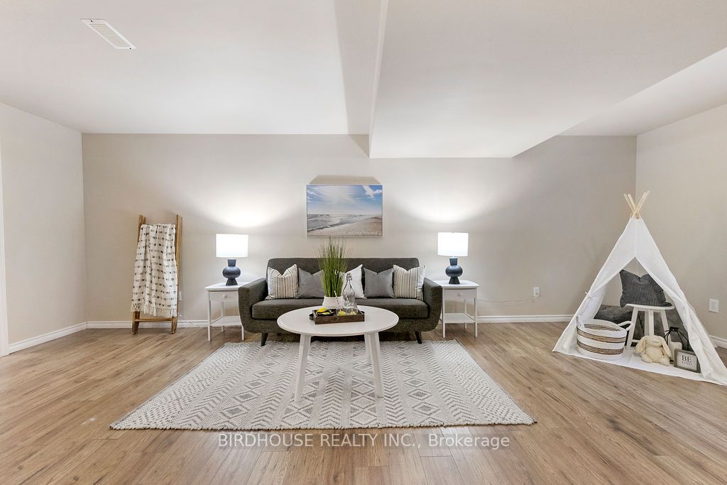 Listing X6043996 - Large Photo # 27