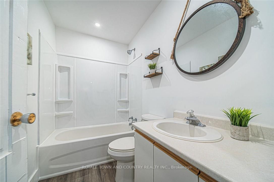 Listing X6044000 - Large Photo # 12