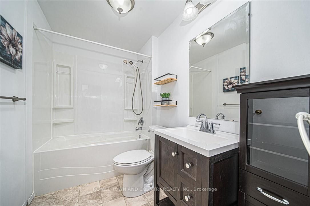 Listing X6044000 - Large Photo # 20