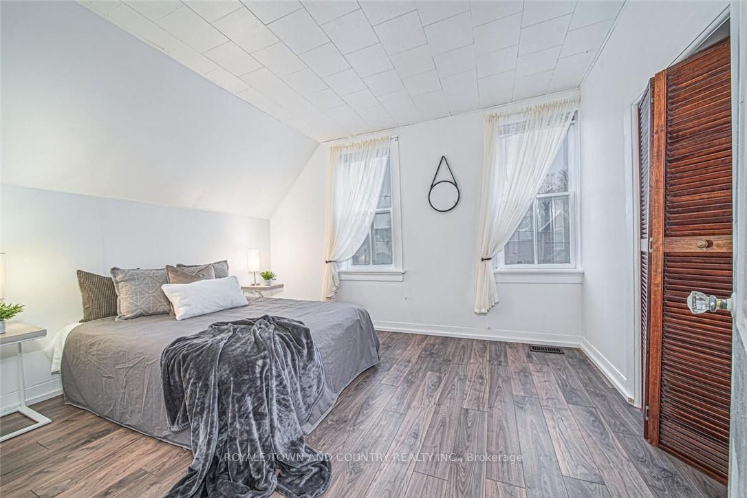 Listing X6044000 - Large Photo # 18