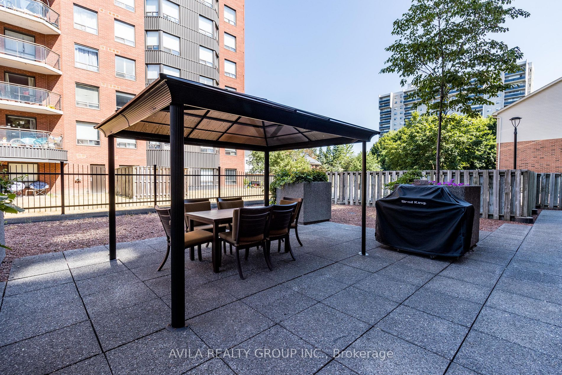 Listing X6044240 - Large Photo # 34
