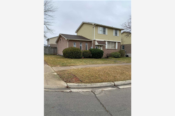 100 Rand St, Hamilton