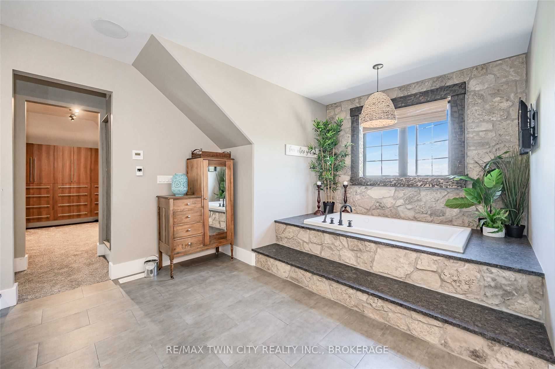Listing X6046763 - Large Photo # 22