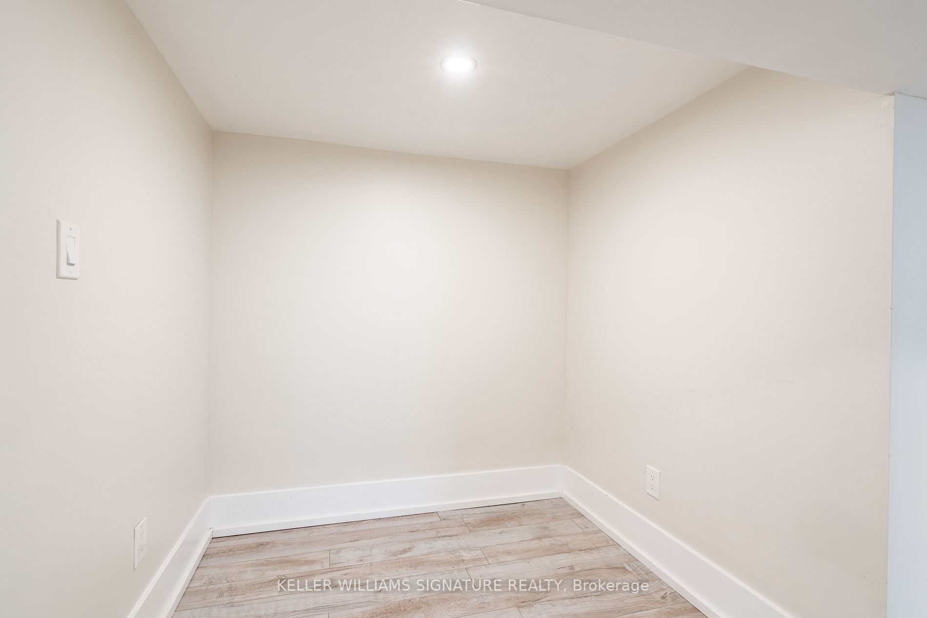 Listing X6046840 - Large Photo # 31