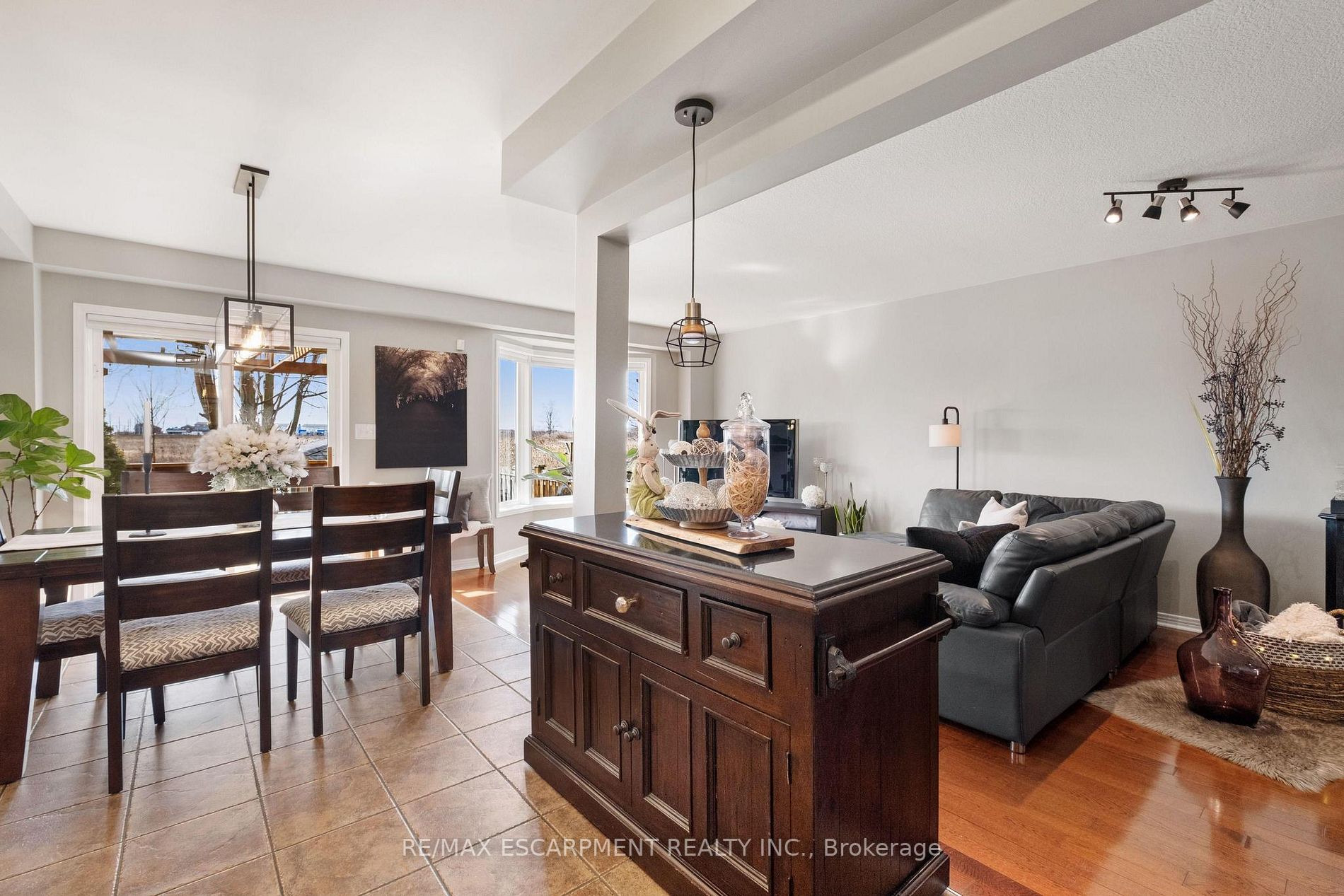 14 Fairhaven Dr