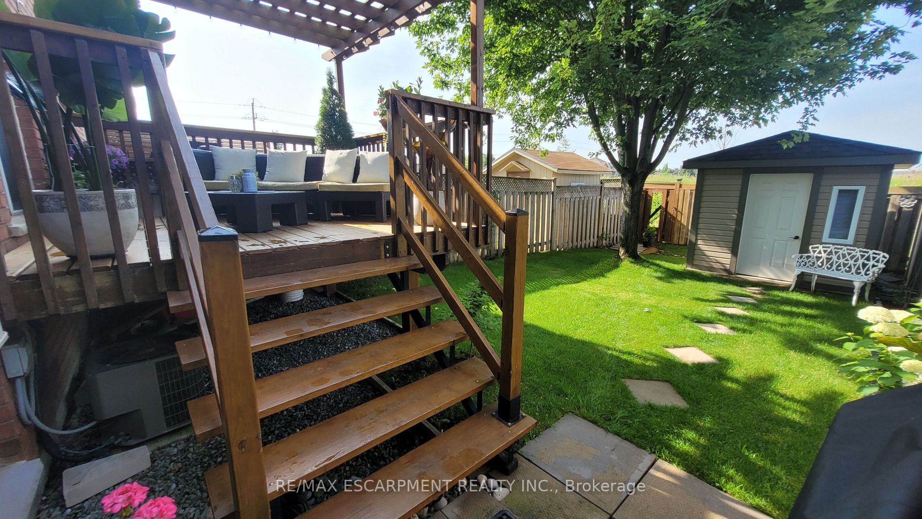 14 Fairhaven Dr