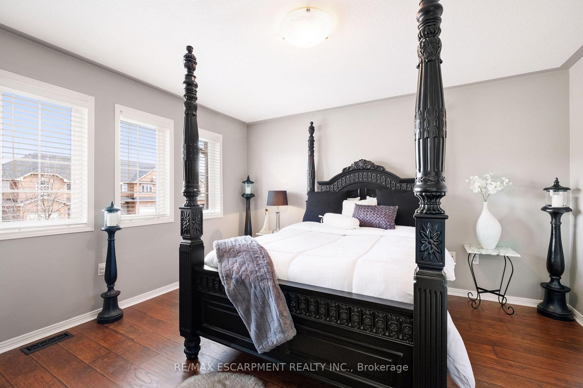 14 Fairhaven Dr