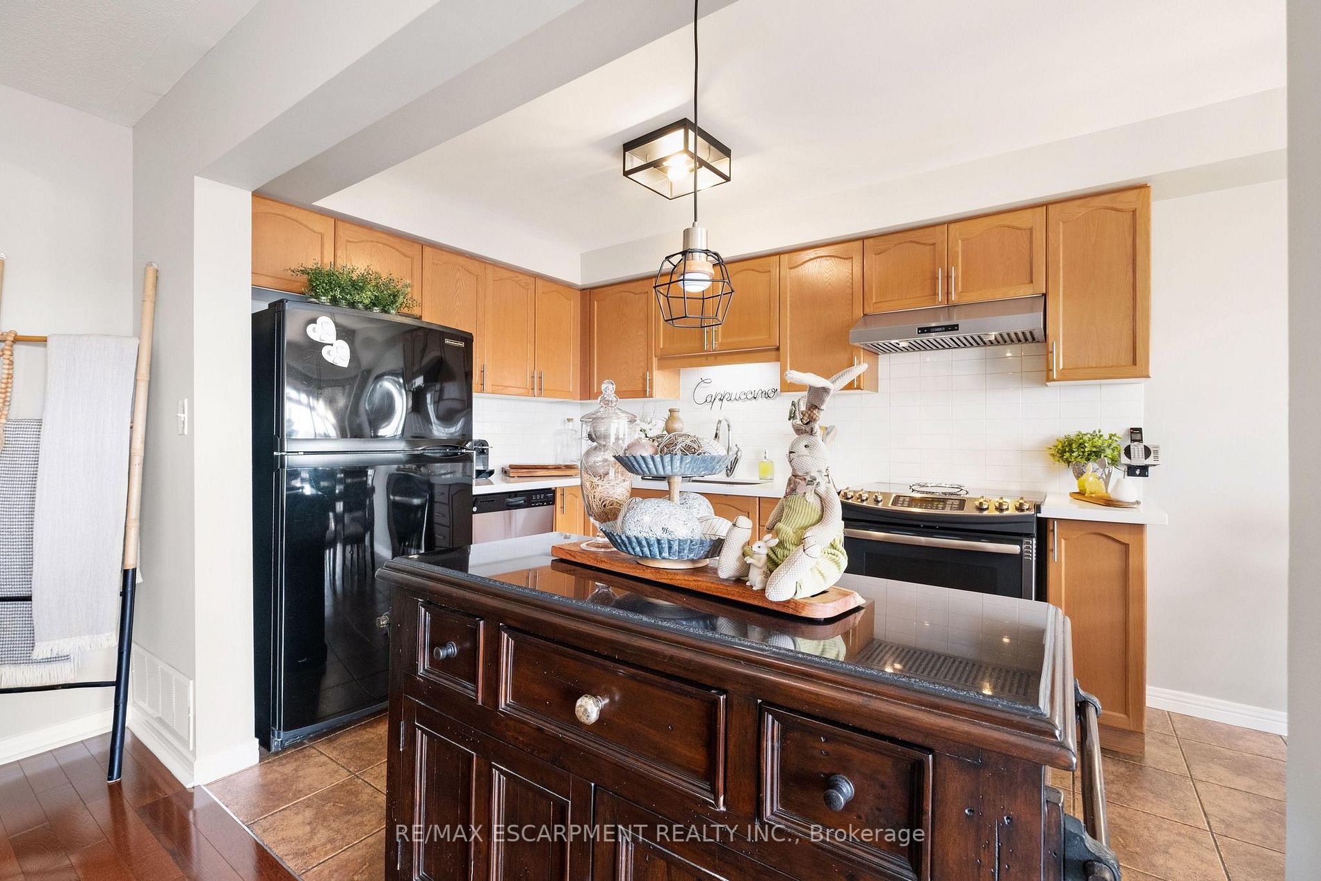 14 Fairhaven Dr