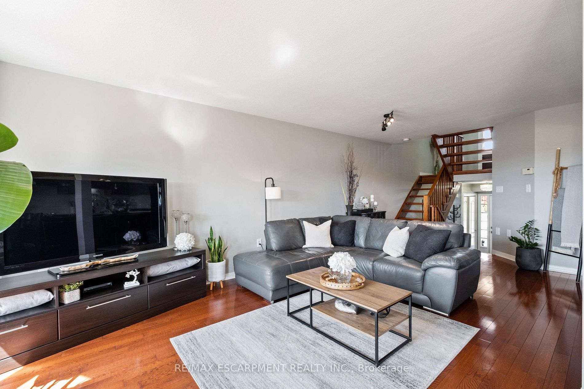 14 Fairhaven Dr
