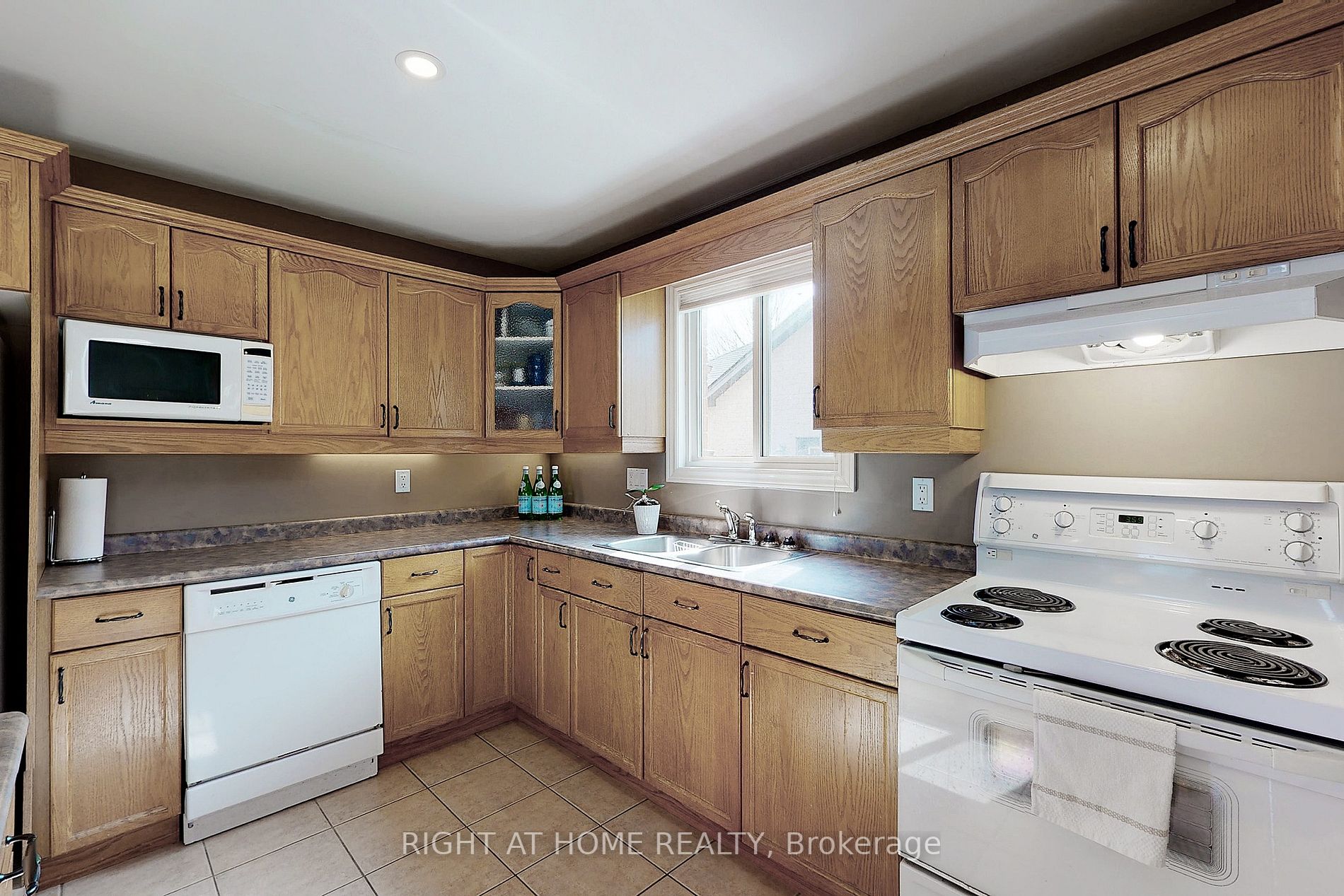 Listing X6047200 - Large Photo # 16