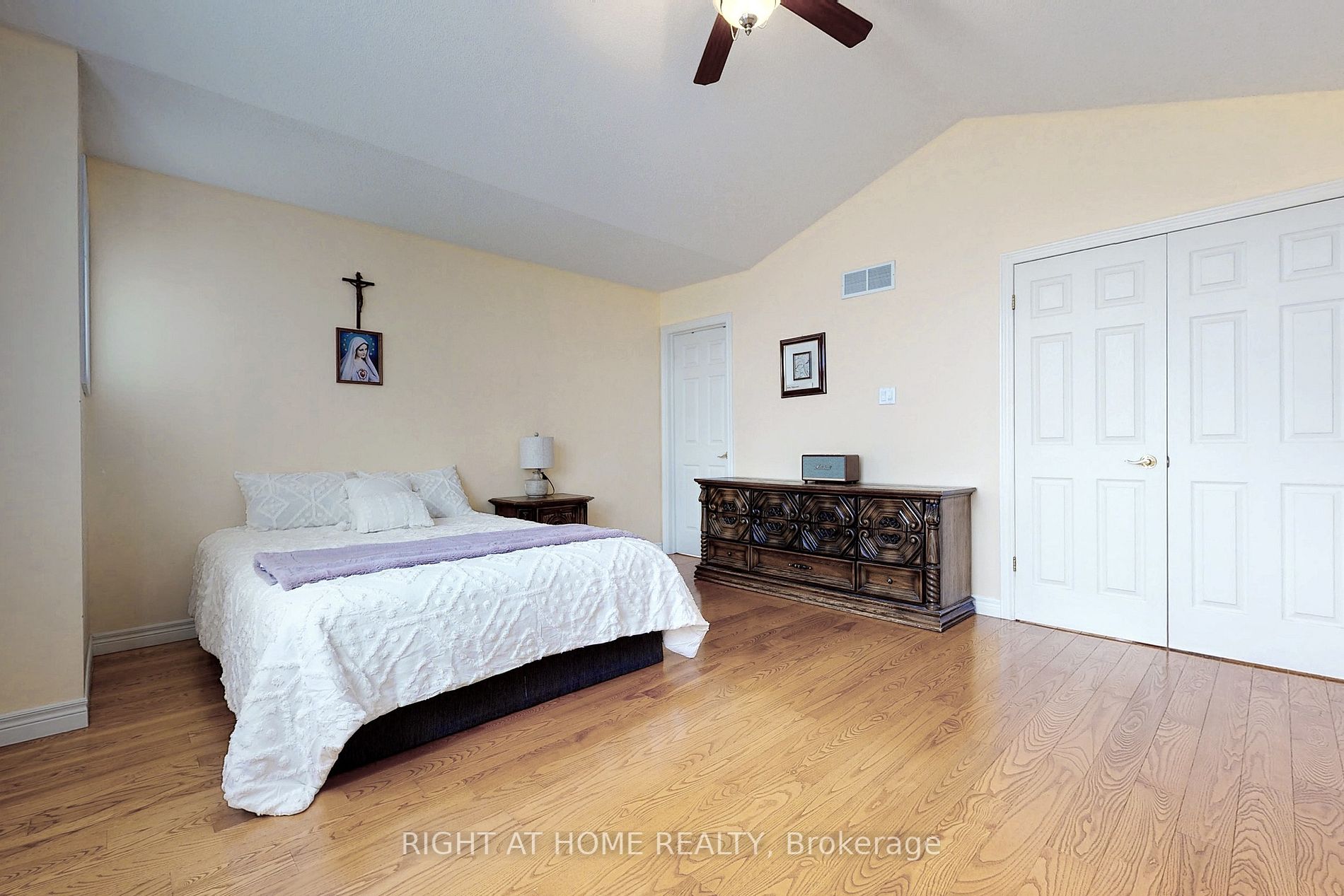 Listing X6047200 - Large Photo # 21