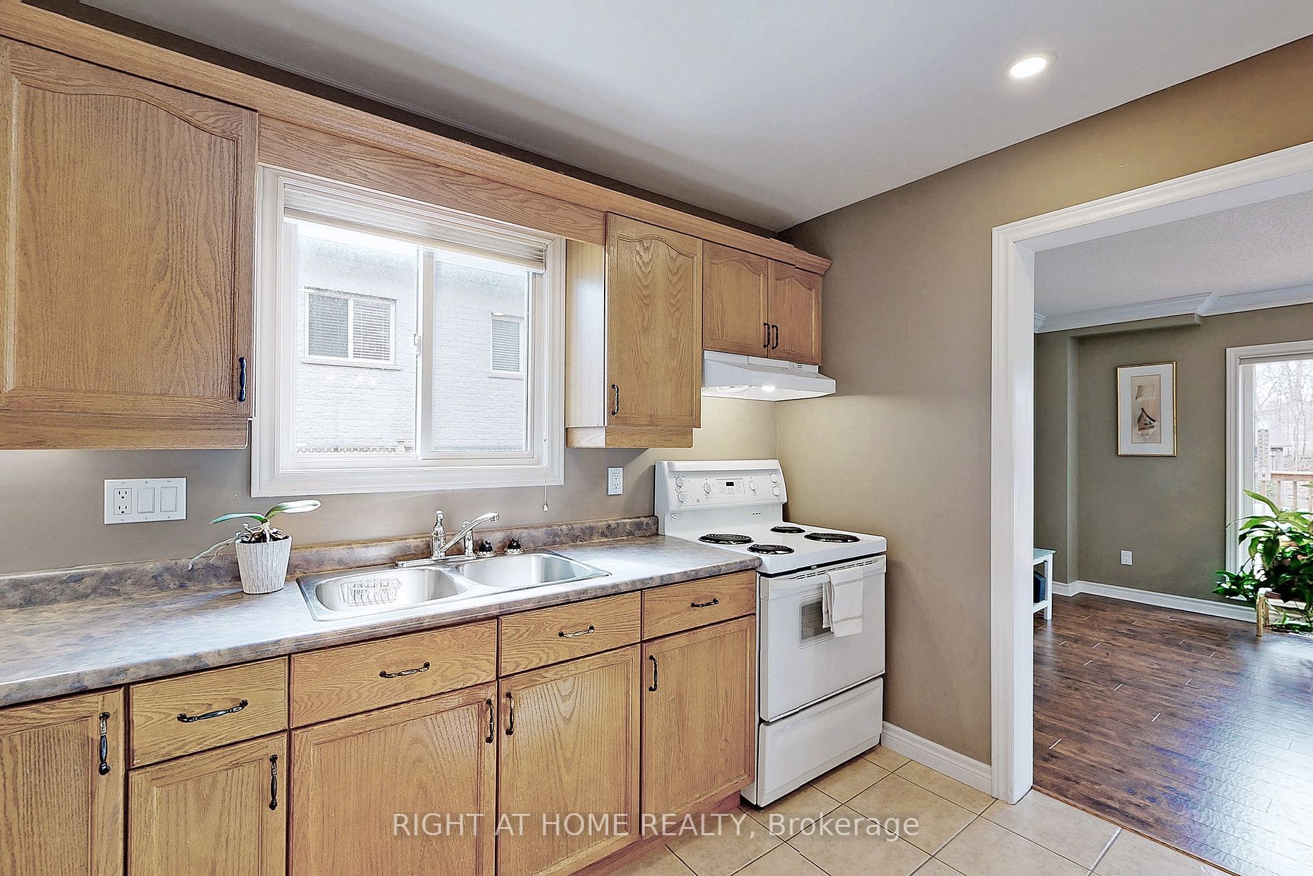Listing X6047200 - Large Photo # 17