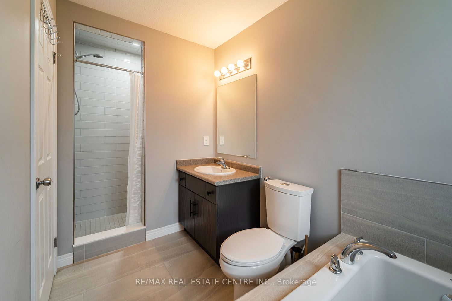 Listing X6047944 - Large Photo # 32