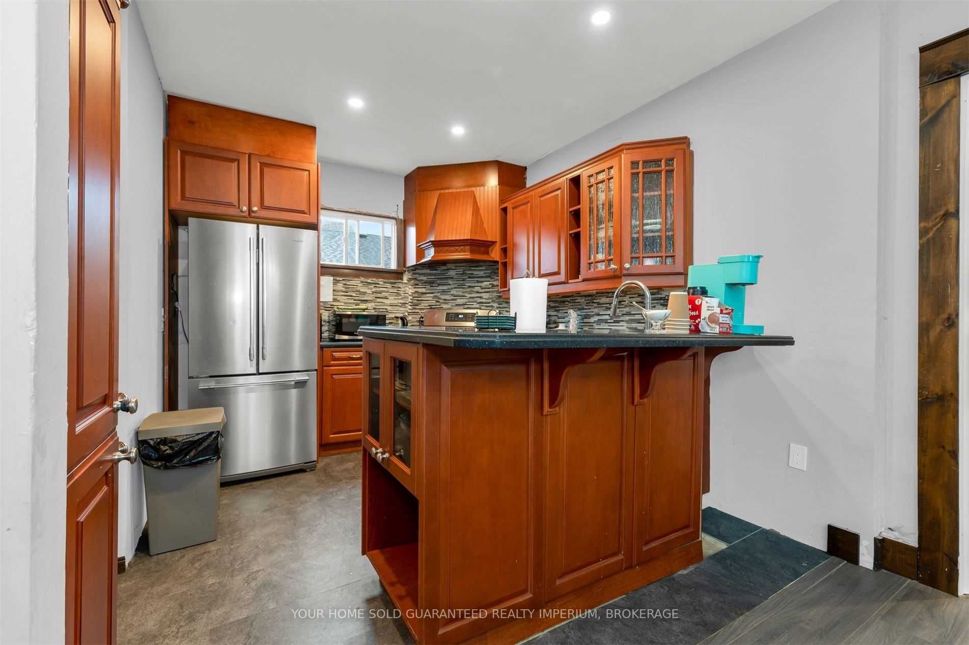 Listing X6048001 - Large Photo # 12