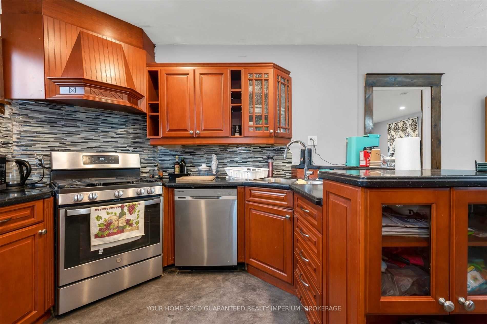 Listing X6048001 - Large Photo # 11
