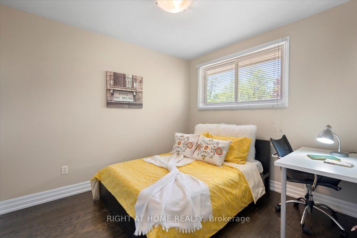 Listing X6048100 - Large Photo # 21