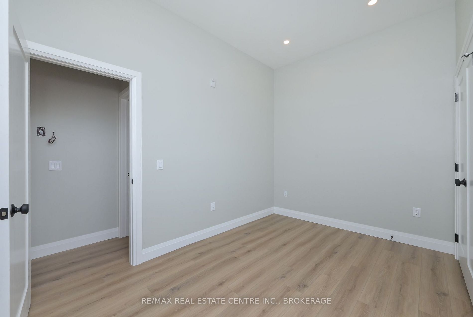 Listing X6049109 - Large Photo # 14