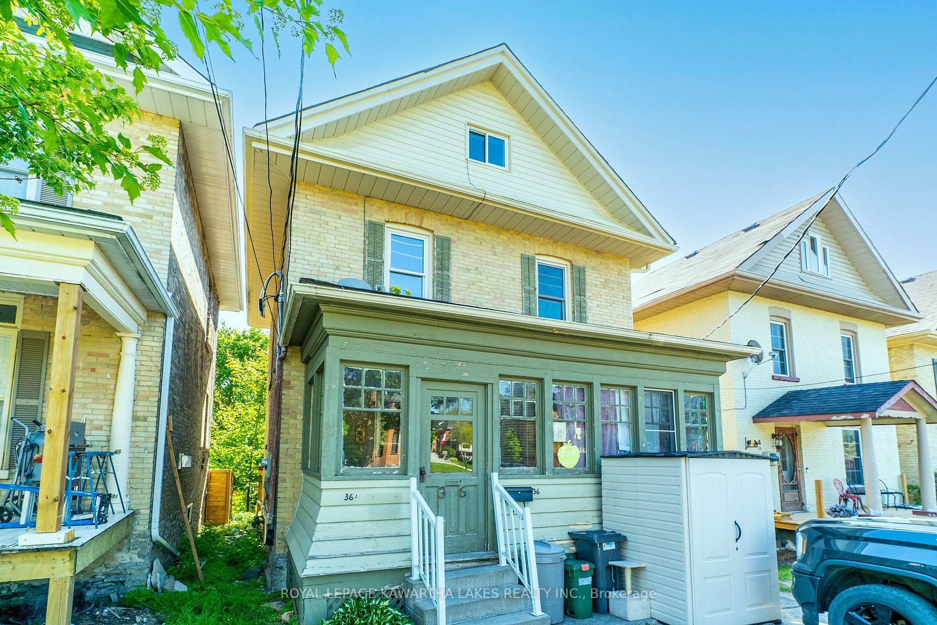 36 Victoria Avenue N
