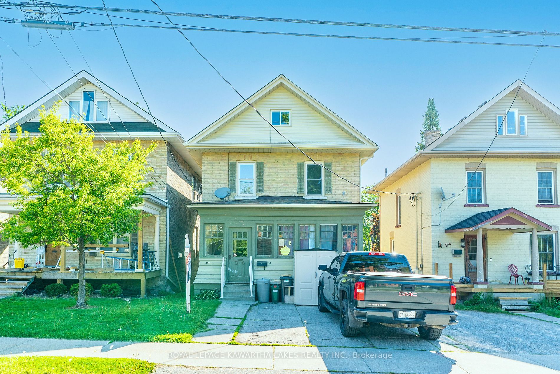 36 Victoria Avenue N