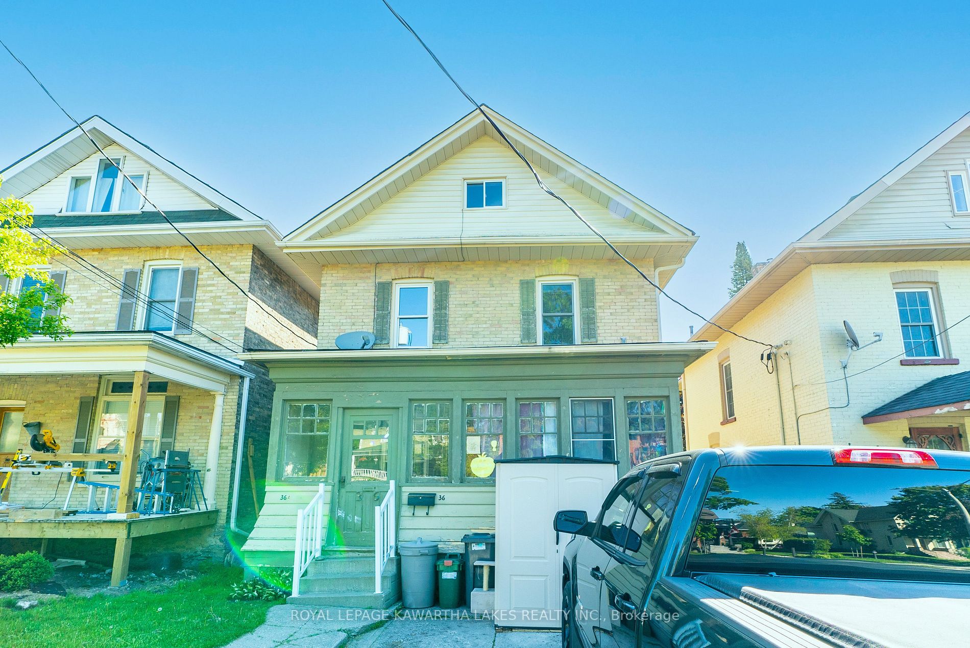 36 Victoria Avenue N