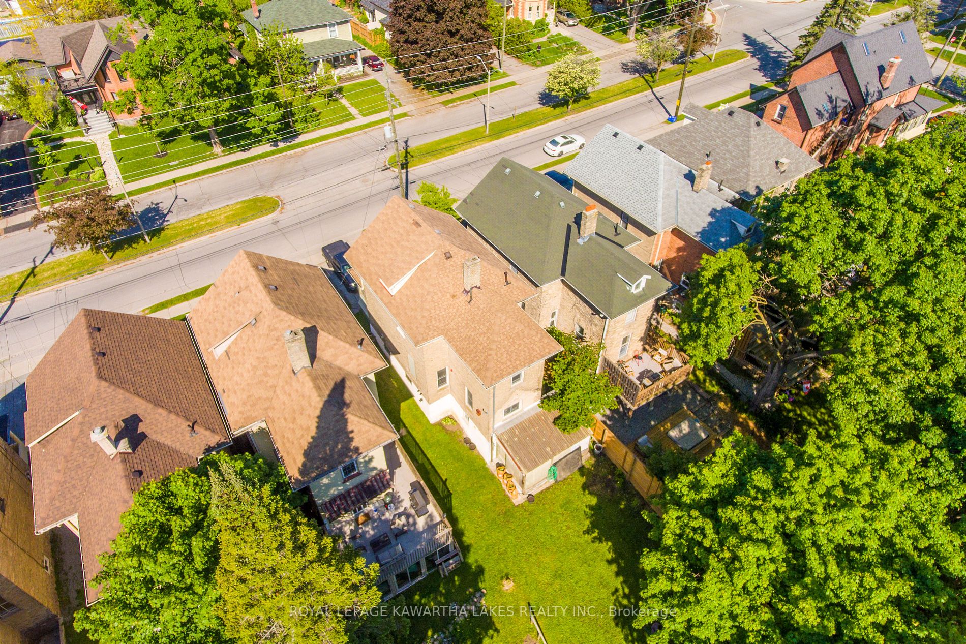 36 Victoria Avenue N