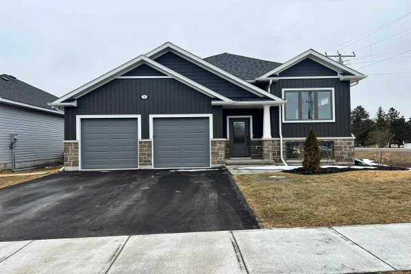 6 Redwood Dr, Belleville