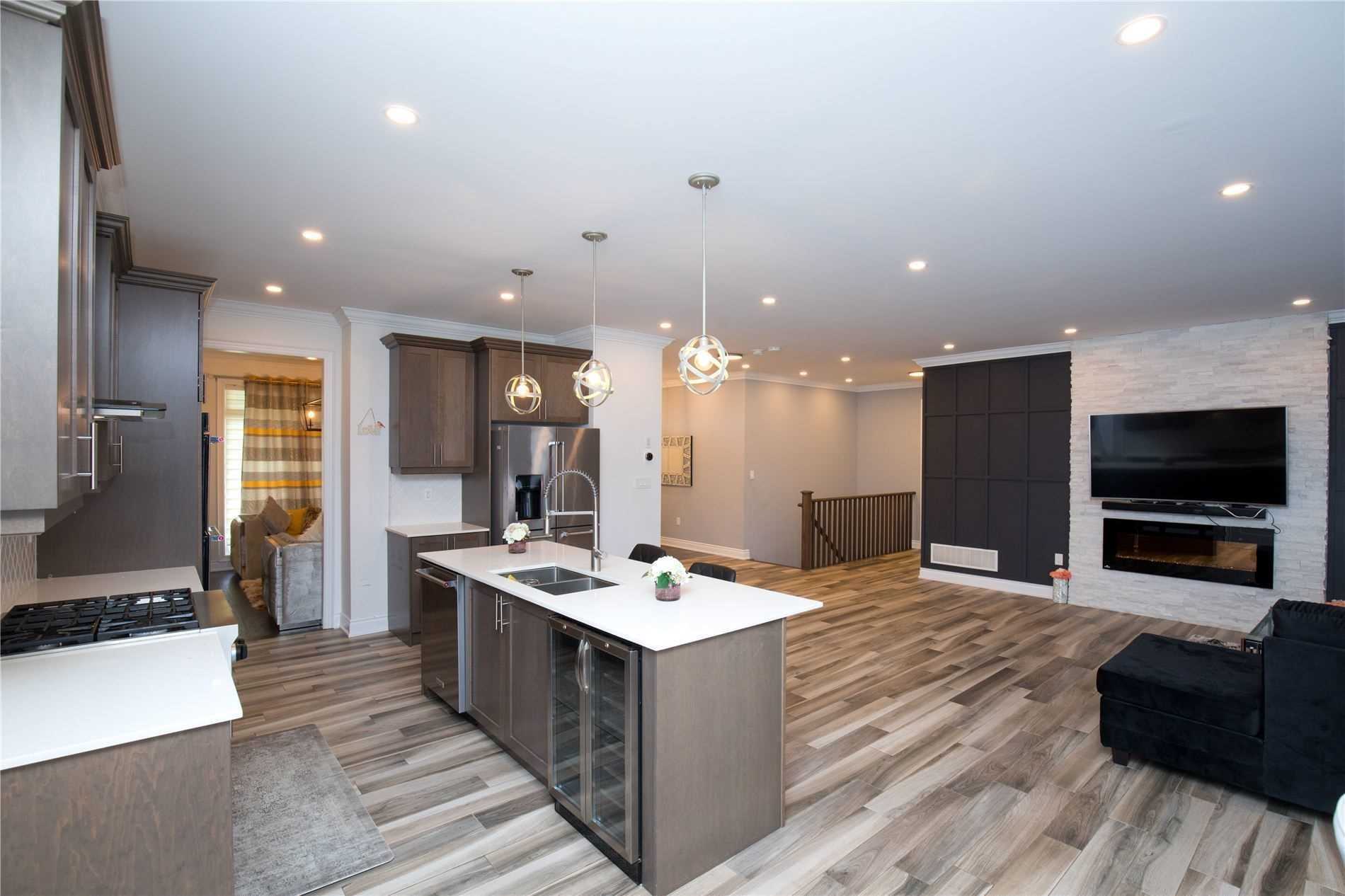 24 Country Meadows Dr