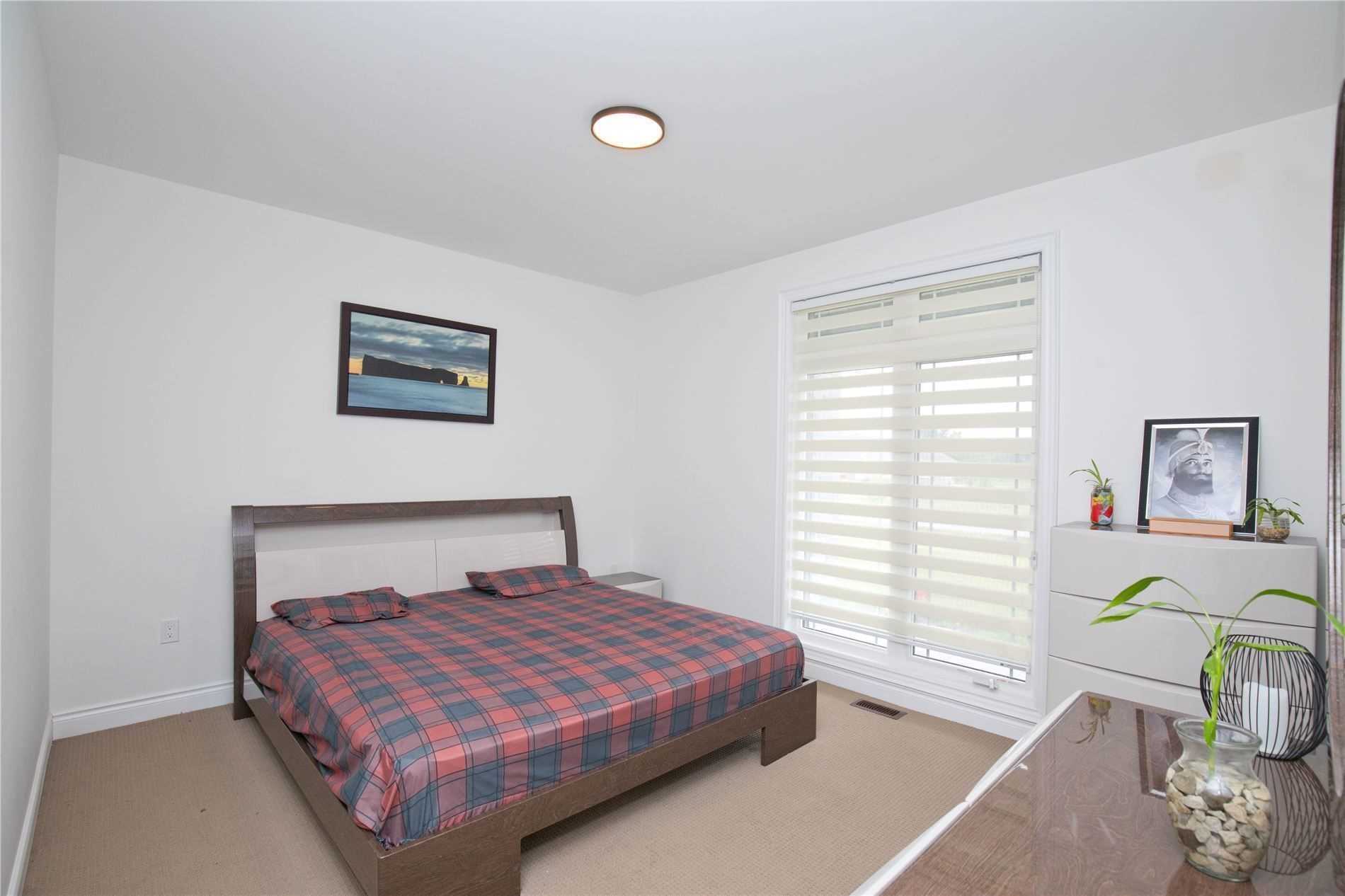 24 Country Meadows Dr