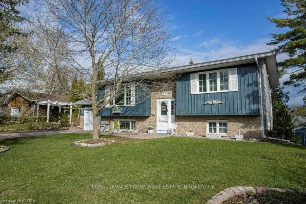 24 Cedartree Lane, Kawartha Lakes