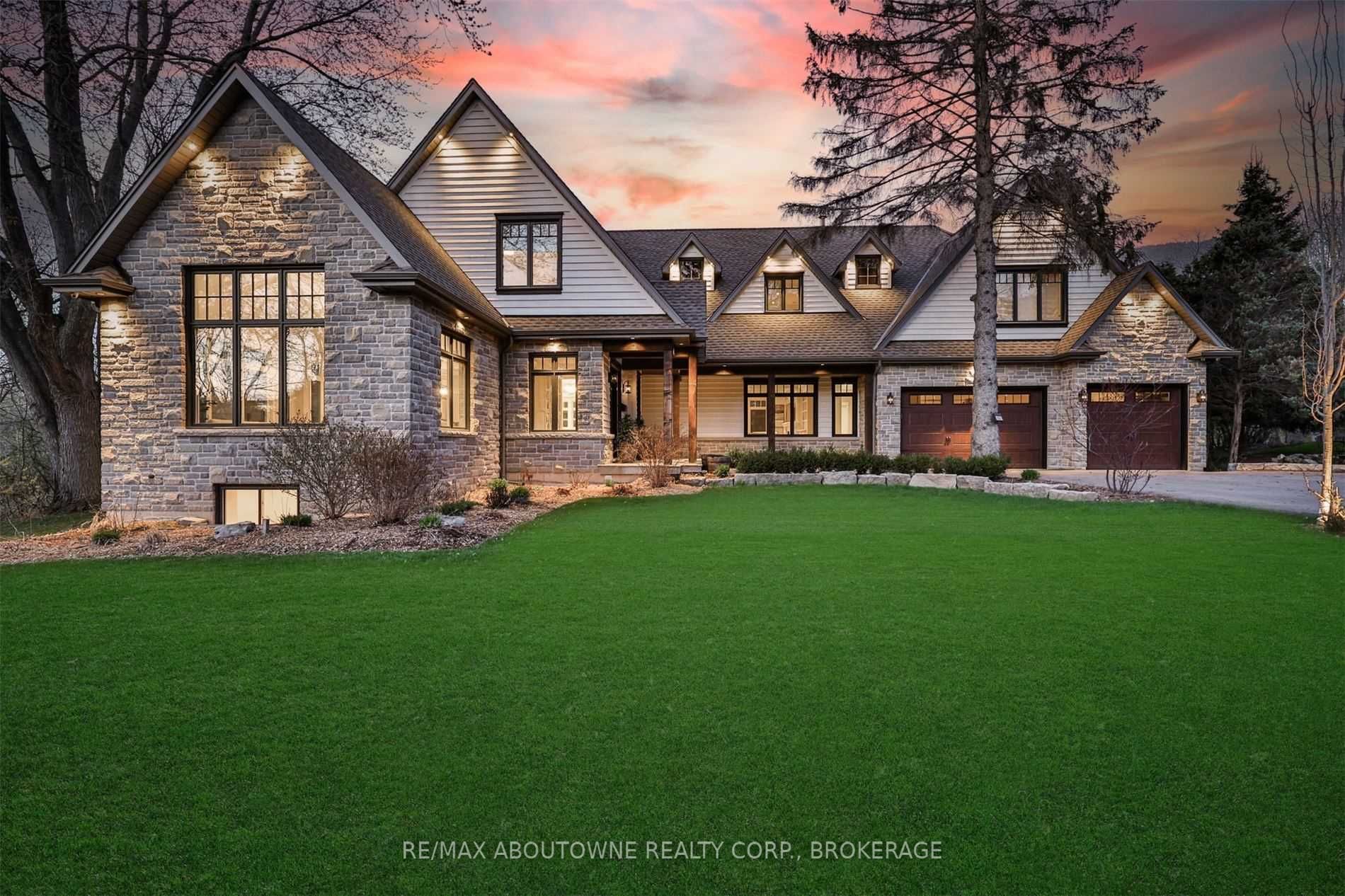51 Central Dr
