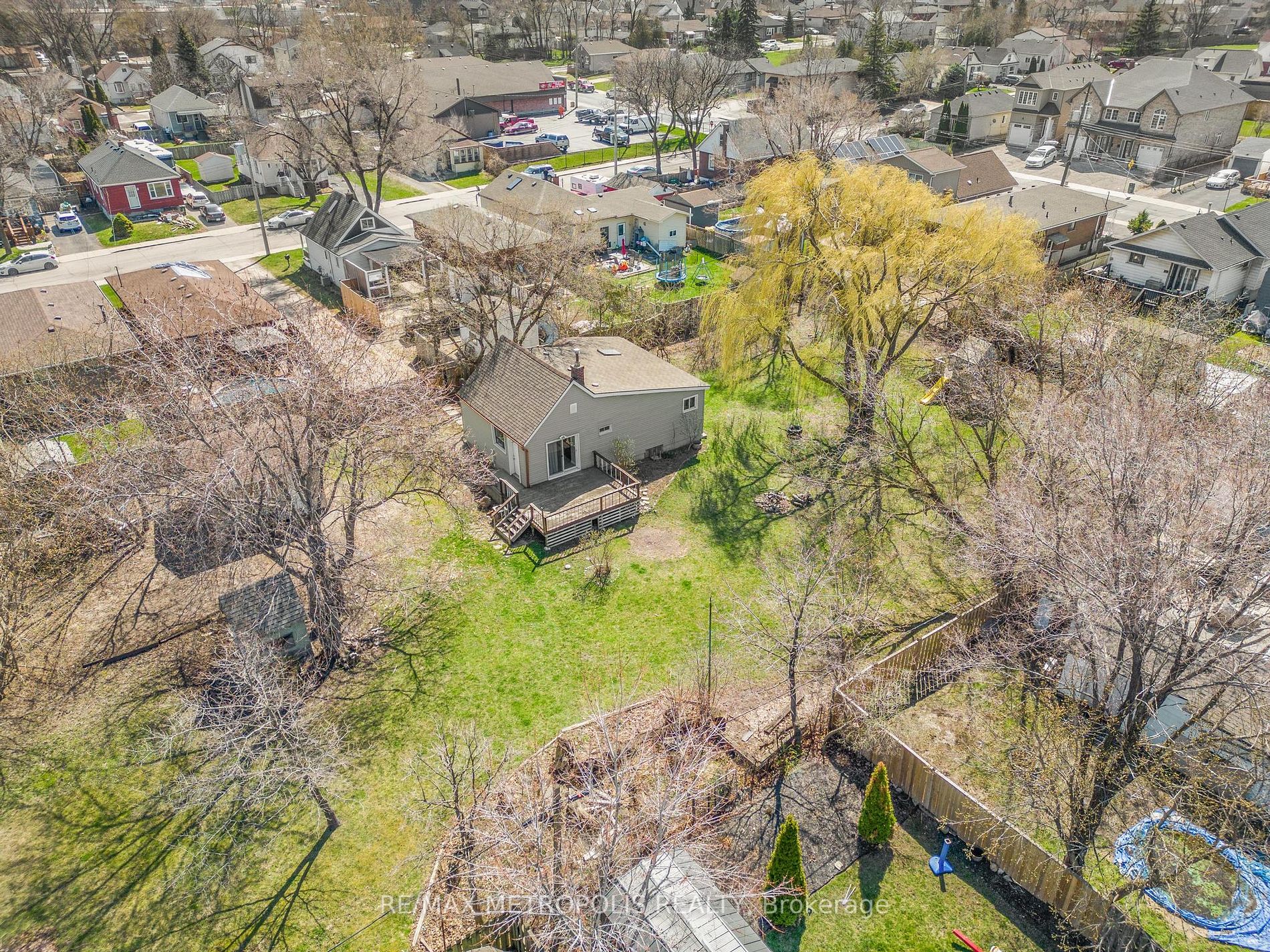 719 Knox Ave